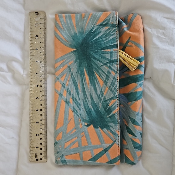 Kimchi Blue clutch - Picture 5 of 6